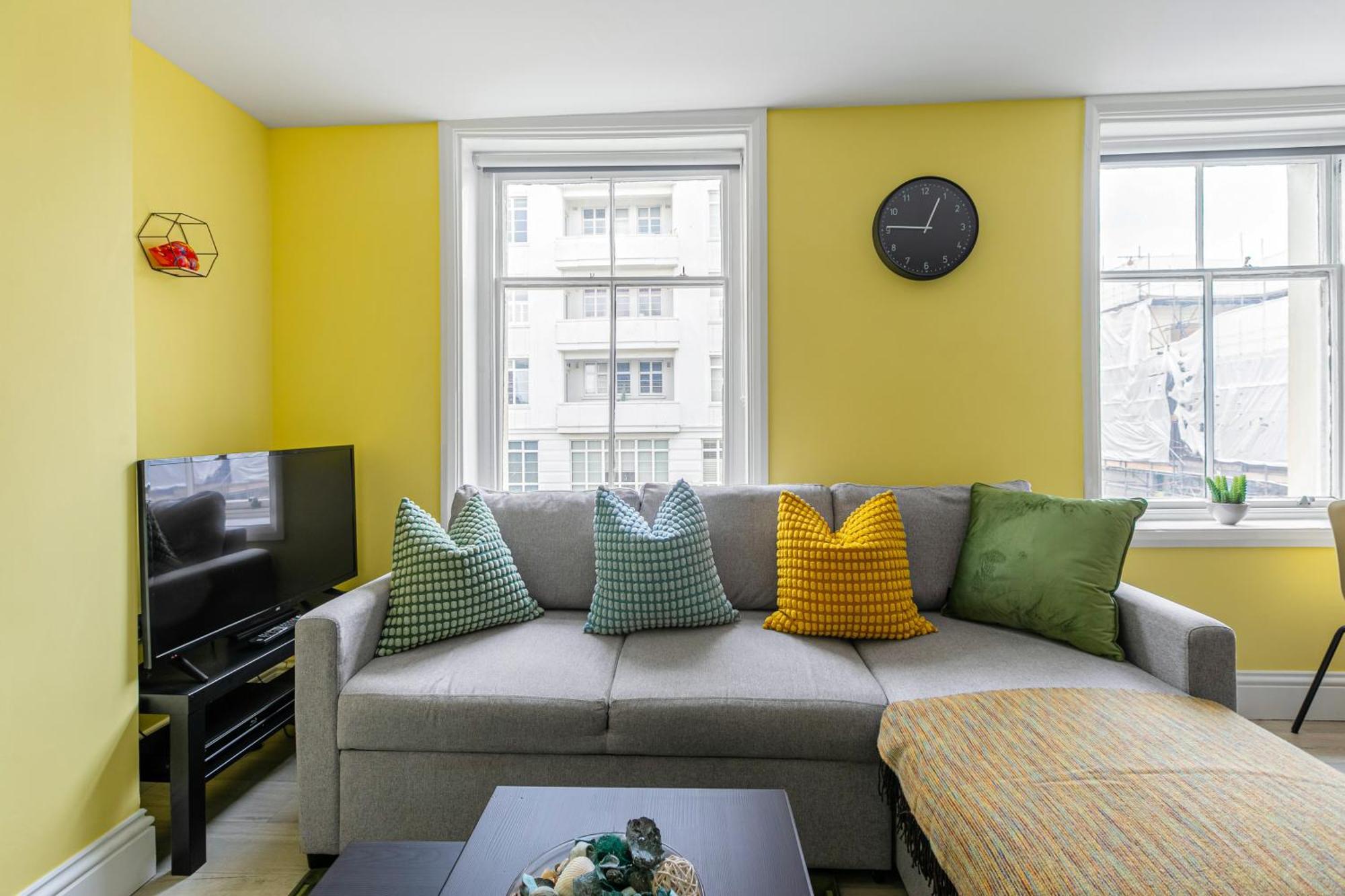 Apartment Central-few Steps From Beach Brighton